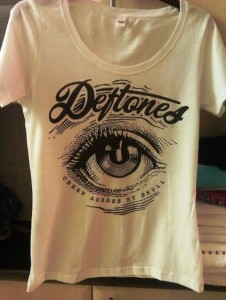 Contoh kaos dengan desain keren