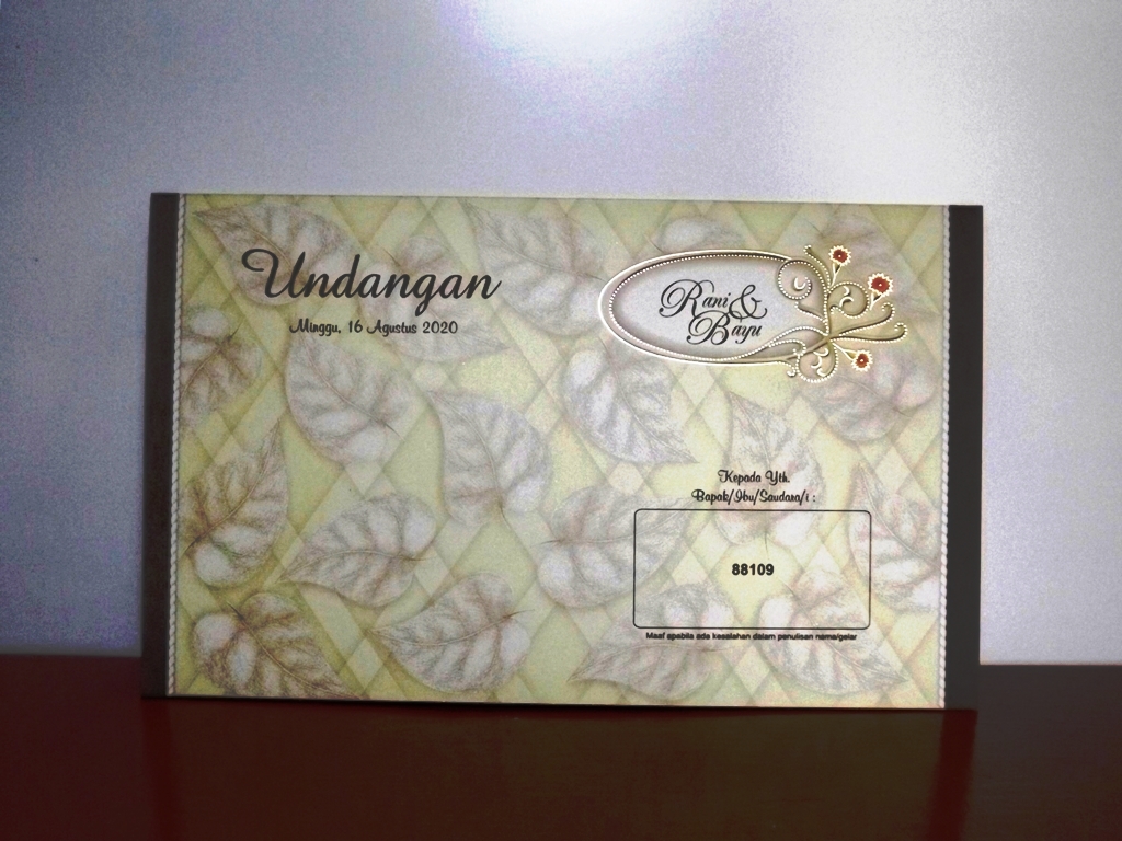 Desain Undangan Pernikahan Pilihan Pengantin Indonesia - Desain dan Contoh Undangan Pernikahan - Blanko Erba - Percetakan Ayu Karawang - DSCF2252