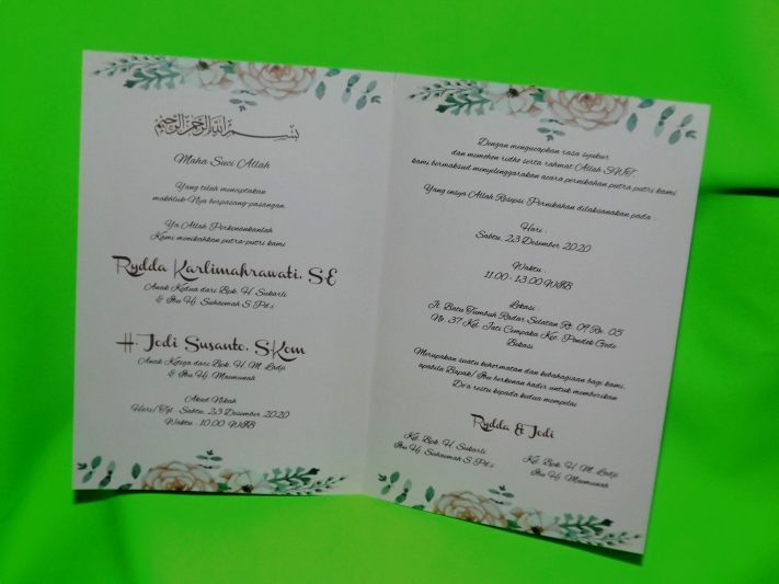 Three Diamonds Card Wedding Invitations