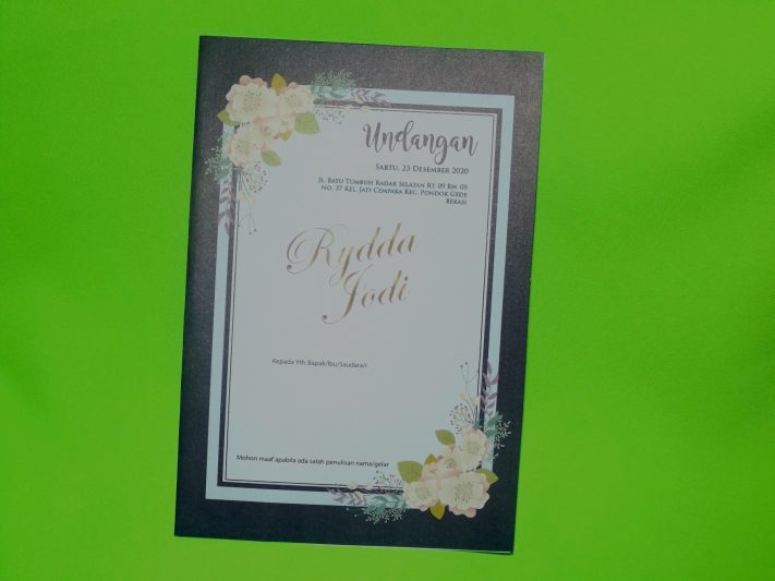Three Diamonds Card Wedding Invitations