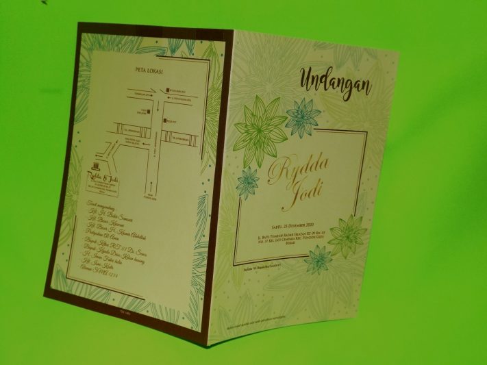 Three Diamonds Card Wedding Invitations