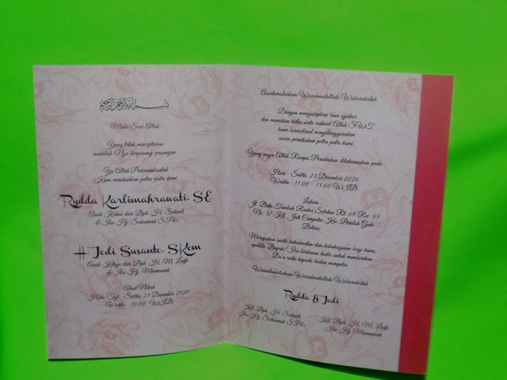 Three Diamonds Card Wedding Invitations