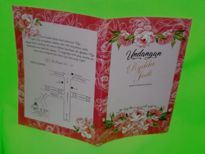 Three Diamonds Card Wedding Invitations