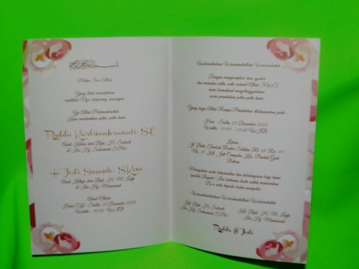 Three Diamonds Card Wedding Invitations