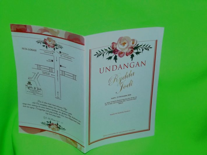 Three Diamonds Card Wedding Invitations