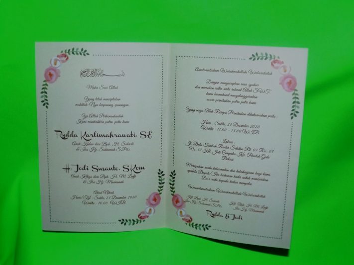 Three Diamonds Card Wedding Invitations