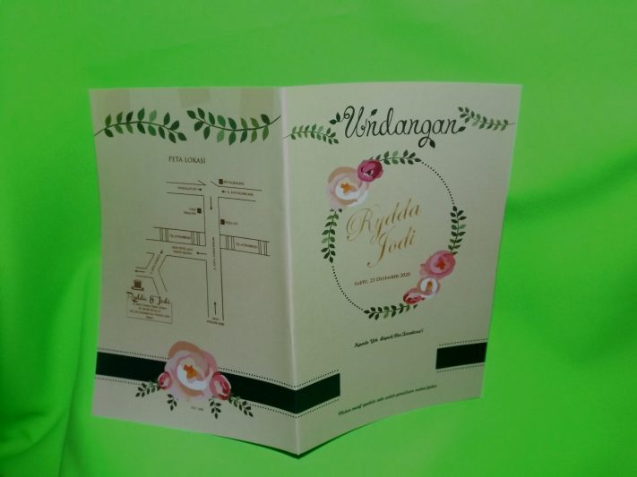 Three Diamonds Card Wedding Invitations